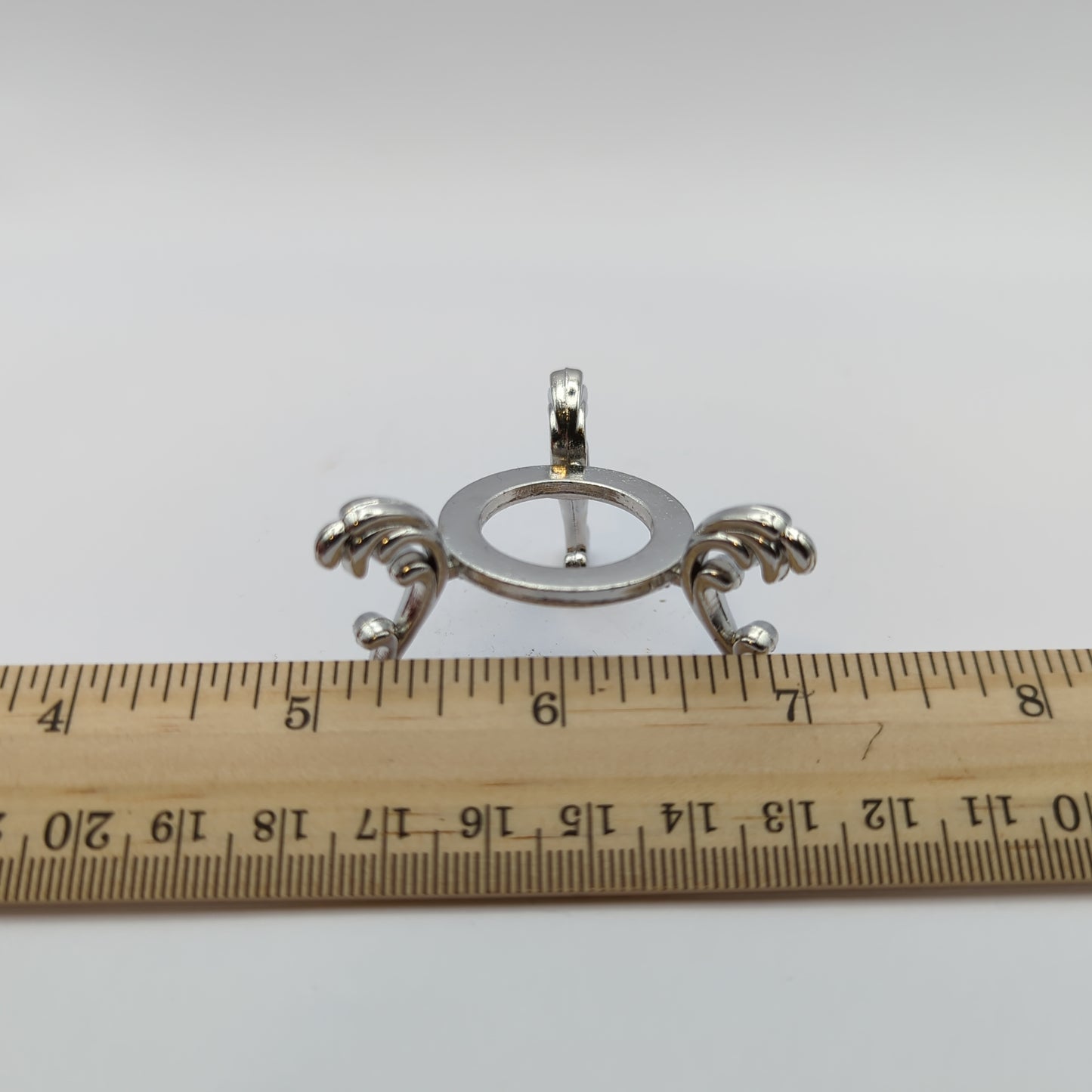 New! Sm. Sphere Stand (Silver)