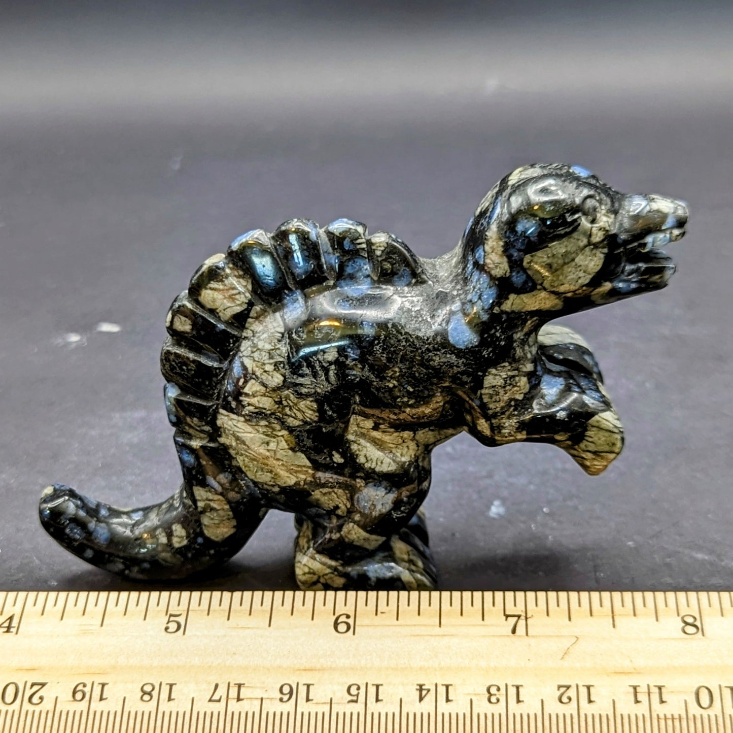 New! Que Sera Dino carving